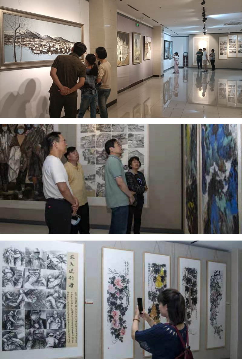 市民观展 合照.jpg